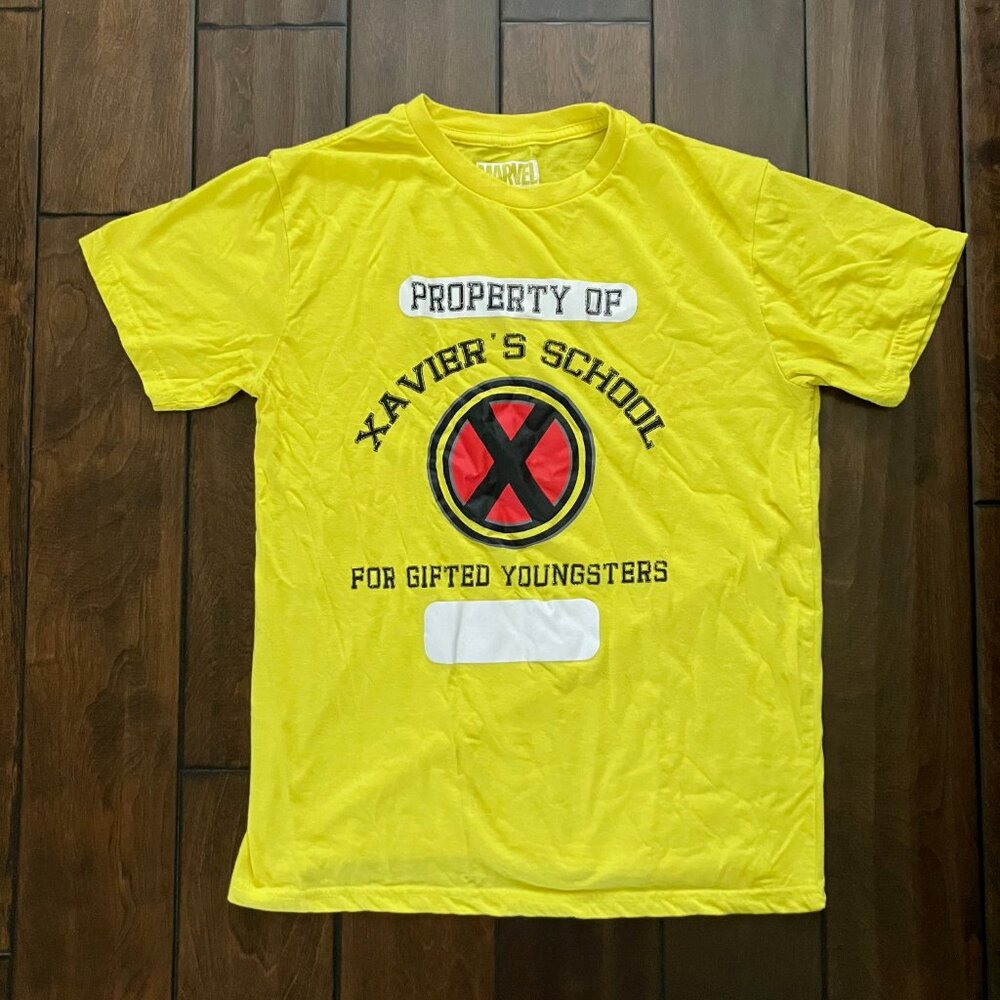 Marvels' Xavier's School for Gifted Youngster Yellow T-Shirt Size Medium - Used